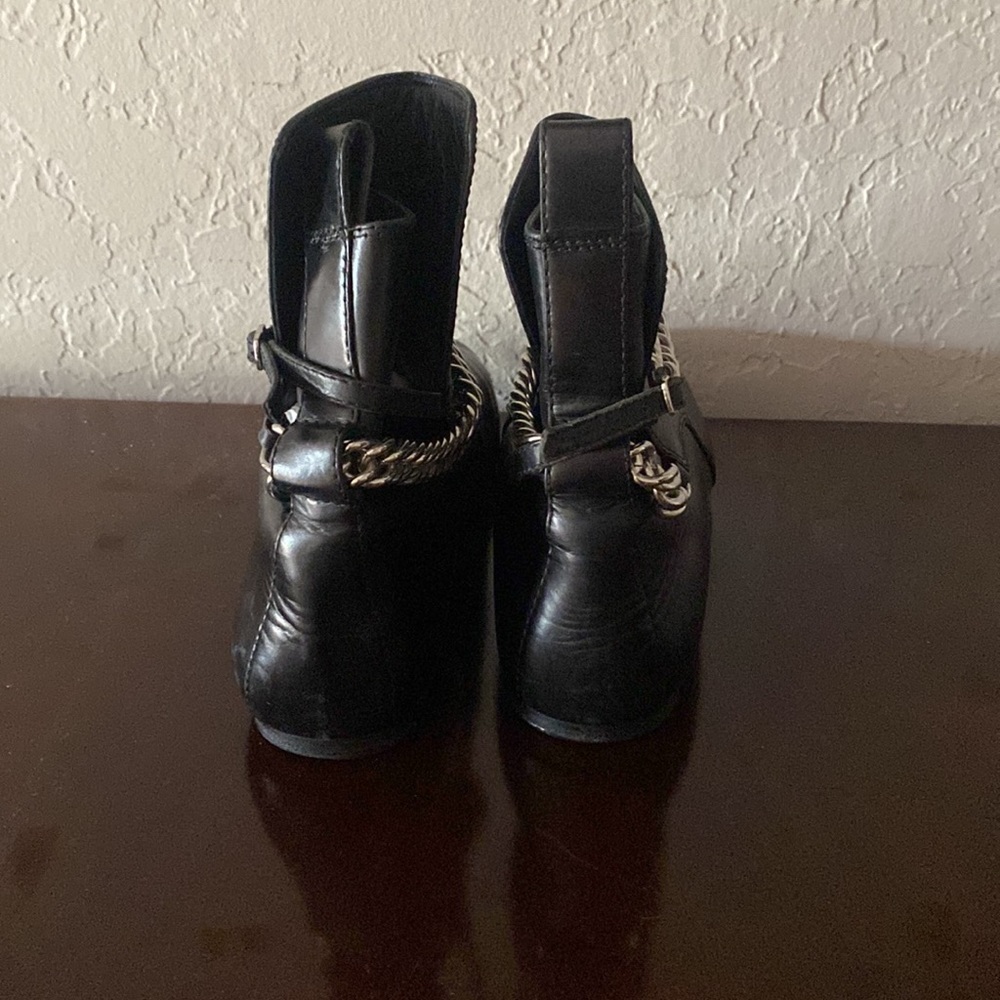 Alexander Wang Iggy ankle boots black
leather Rhodium chains 40.5/9-9.5 $795 - Picture 7 of 16